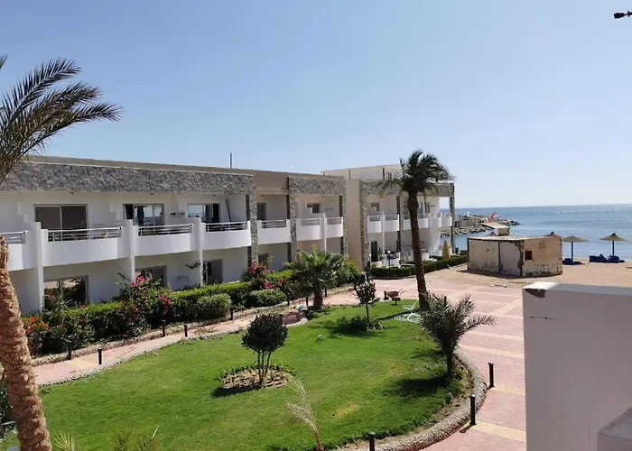 Apartment Furnished & Kitchen Seaview Beachfront Near Airport