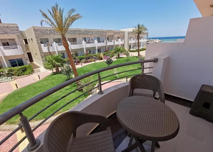 Furnished & Kitchen Seaview Beachfront Near Airport Hurghada