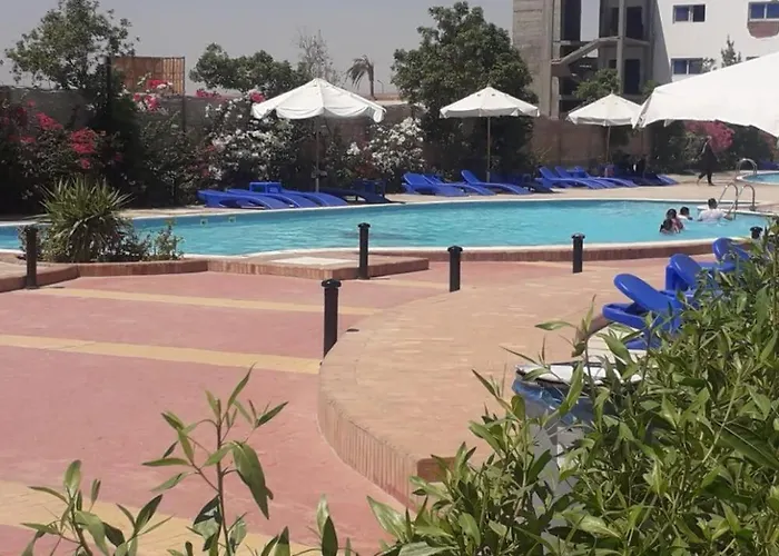 Apartment Furnished & Kitchen Seaview Beachfront Near Airport