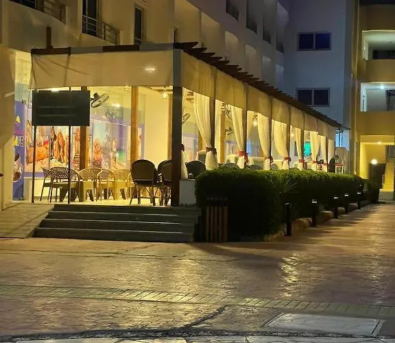Furnished & Kitchen Seaview Beachfront Near Airport Apartment Hurghada