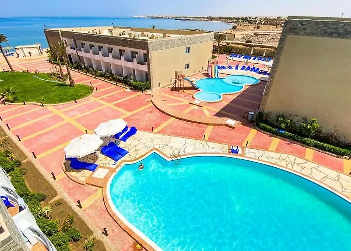 Furnished & Kitchen Seaview Beachfront Near Airport