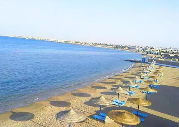 Furnished & Kitchen Seaview Beachfront Near Airport Apartment Hurghada